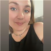 ¡Hola! Soy Isa, profesora de inglés con experiencia internacional. Ofrezco clases inmersivas y culturales para todo tipo de perfiles y objetivos!